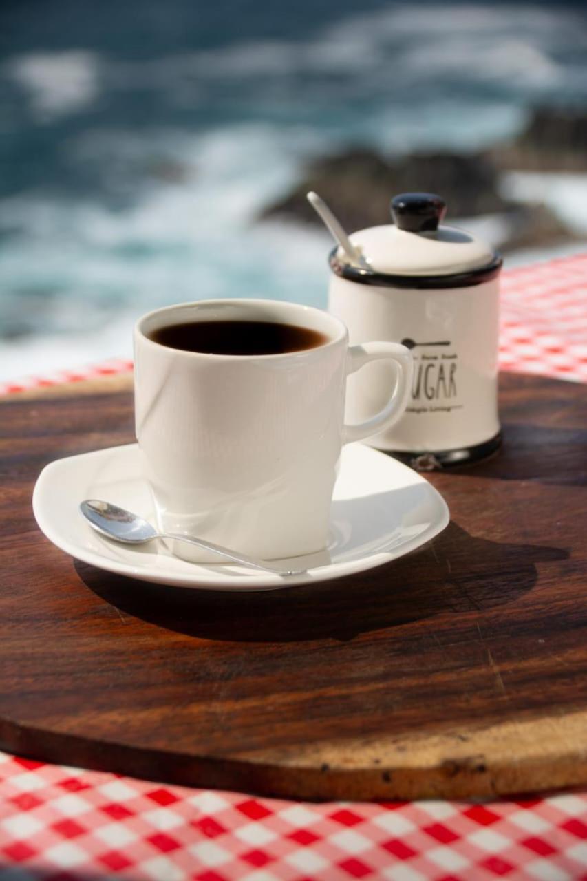 Luz De Mar ' Right On The Couette-café